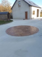Circular feature in pattern imprinted concrete by GM Hard Landscapes, County Donegal, Ireland